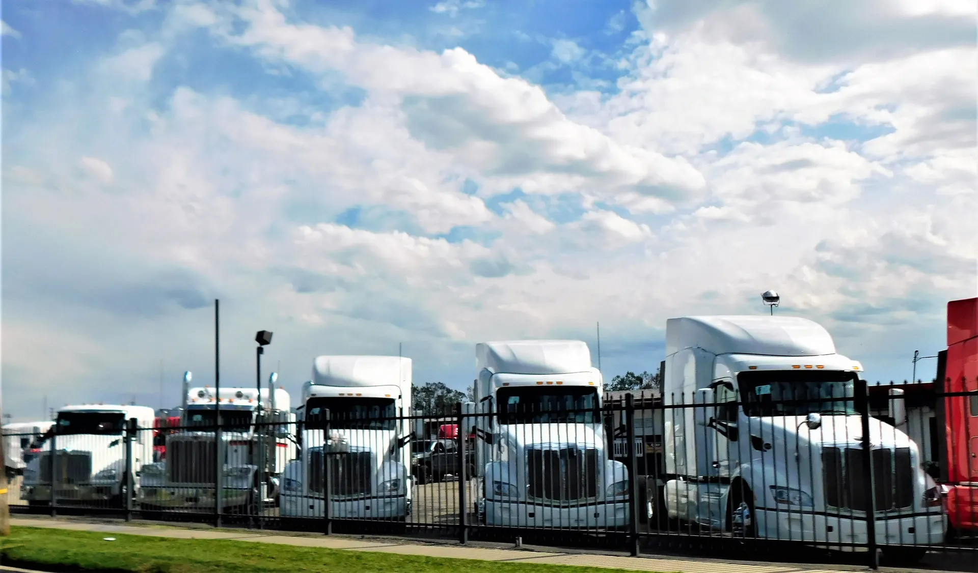 MyKargoLink fleet on the road